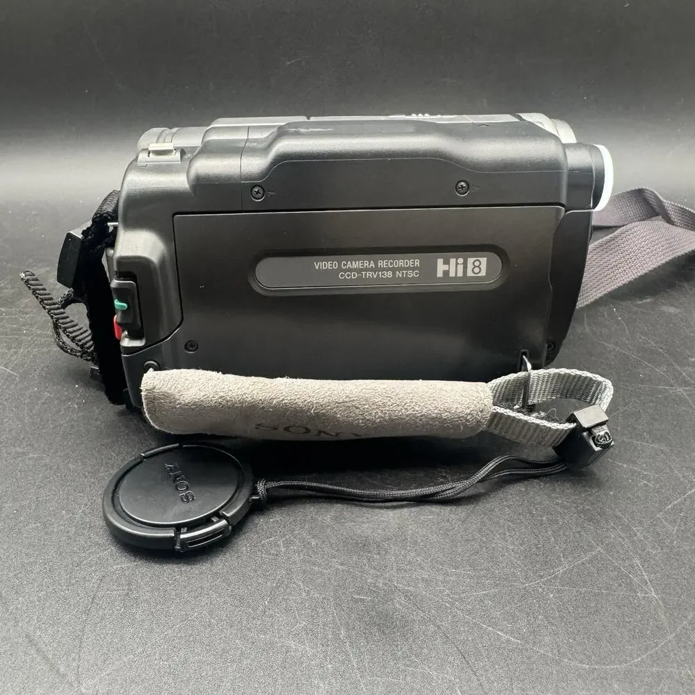 Sony Handycam Hi8 Video8 Camcorder Tested Working AC Adapter & Bag CCD-TRV138